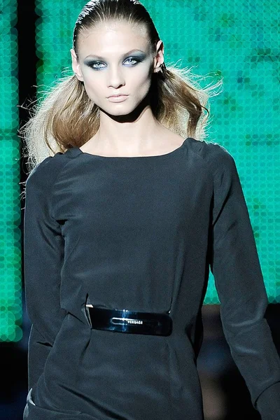 Look 60